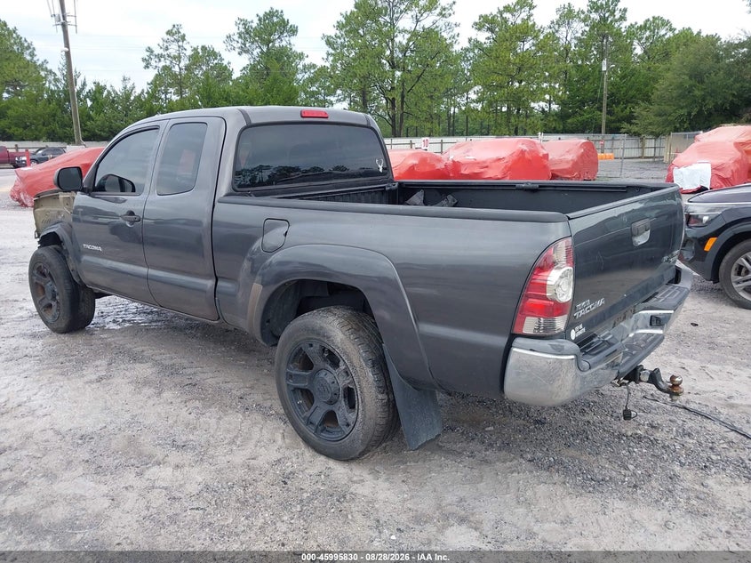 2013 TOYOTA TACOMA auction photo 3