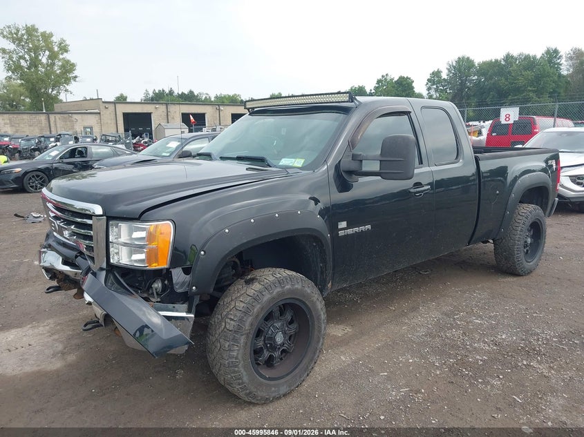 2012 GMC Sierra, Front & Rear, IAAI, VIN 1GTR2VE70CZ171416 — photo 2