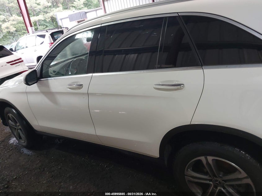 MERCEDES-BENZ GLC 300 - zdjęcie 15