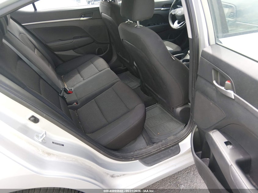 2019 HYUNDAI ELANTRA auction photo 8