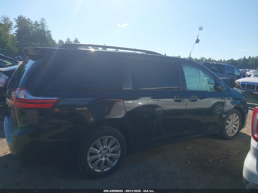 TOYOTA SIENNA - zdjęcie 14