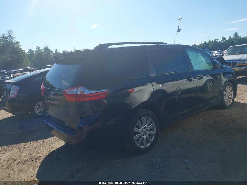 TOYOTA SIENNA - zdjęcie 4