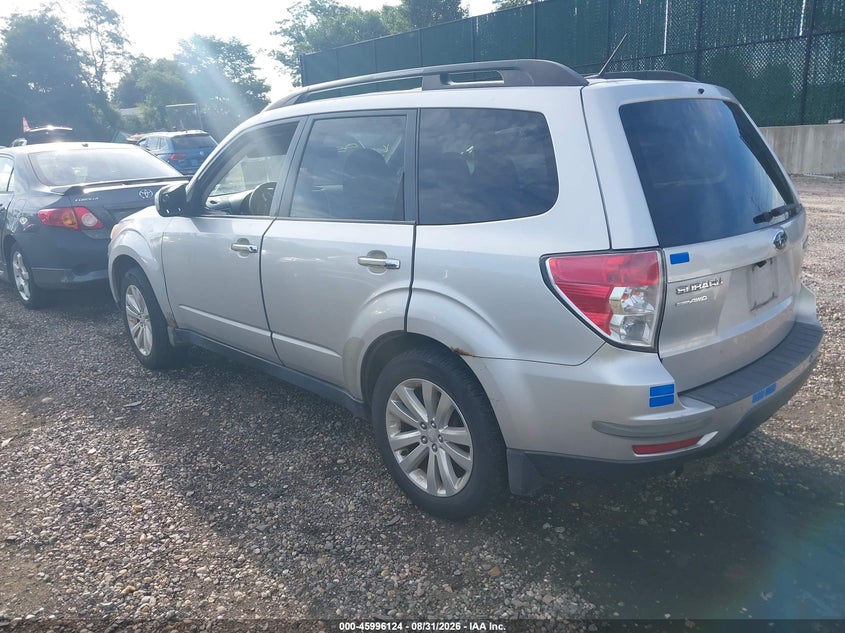 2011 SUBARU FORESTER auction photo 3