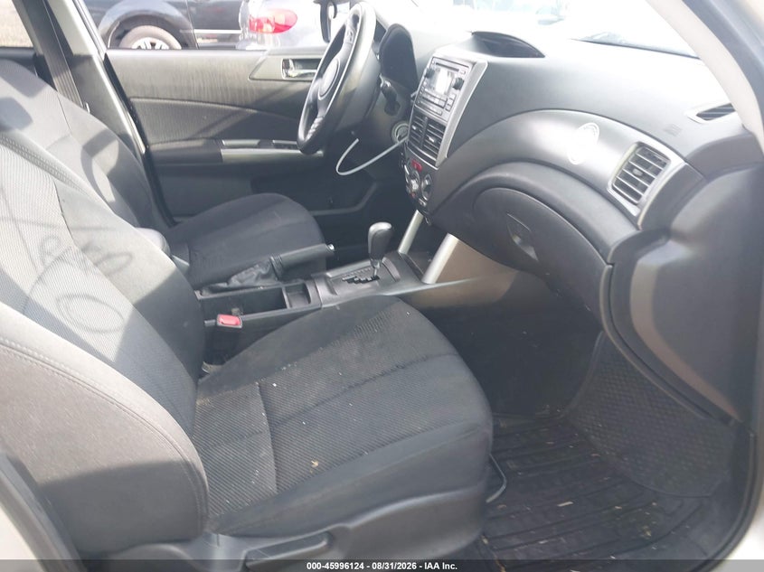 2011 SUBARU FORESTER auction photo 5