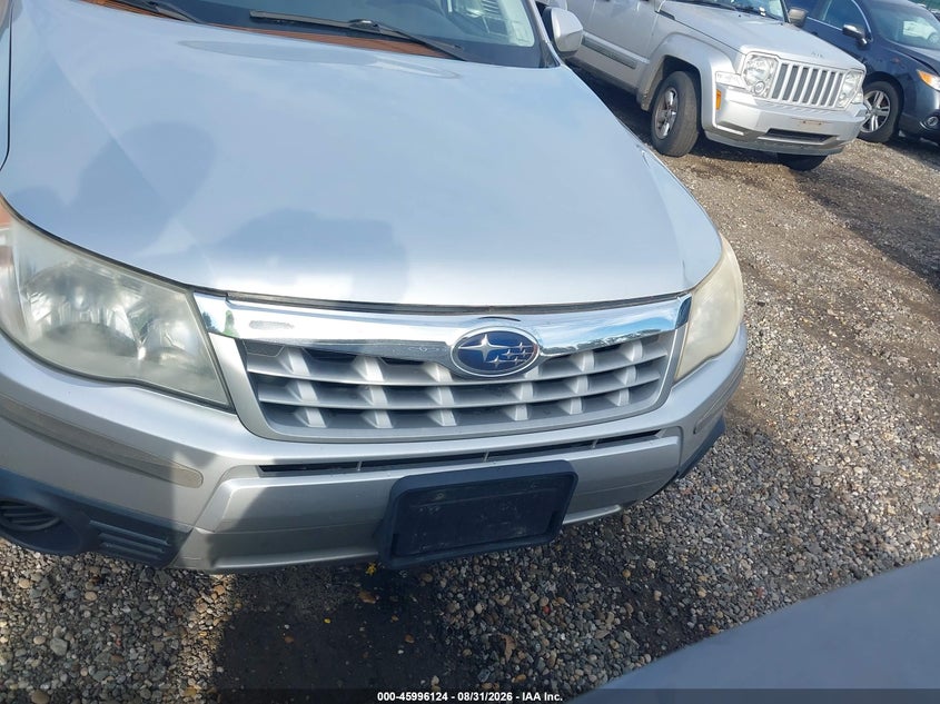 2011 SUBARU FORESTER auction photo 6