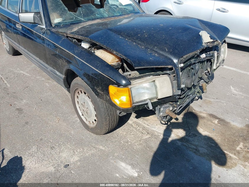 MERCEDES-BENZ 560 1990 VIN WDBCA39E4LA552348