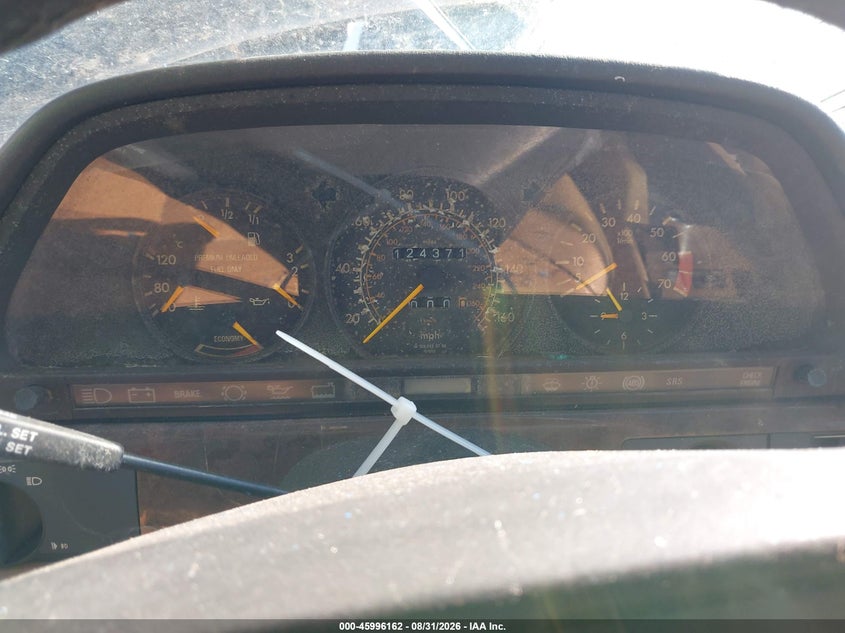 MERCEDES-BENZ 560 1990 VIN WDBCA39E4LA552348