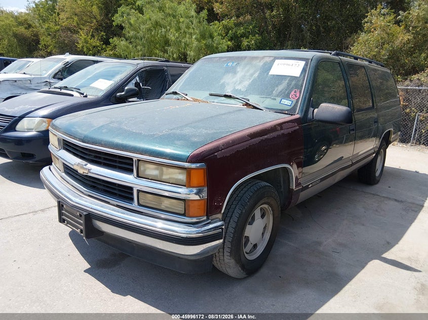 1999 CHEVROLET SUBURBAN 1500 auction photo 2