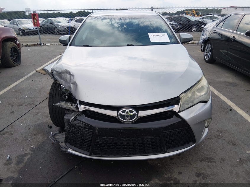 TOYOTA CAMRY - zdjęcie 12