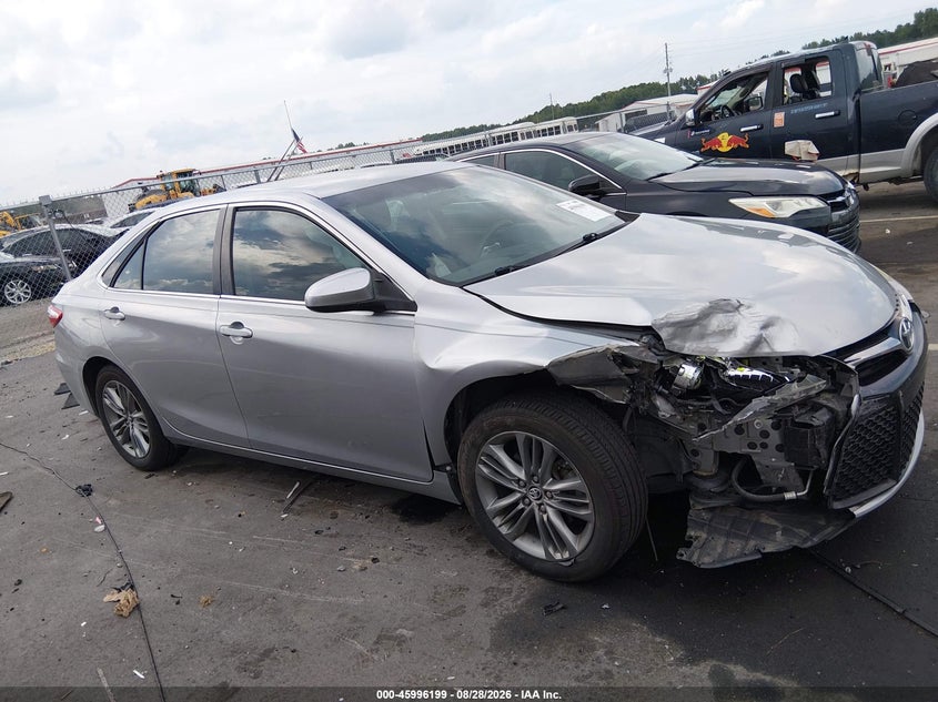 TOYOTA CAMRY - zdjęcie 13