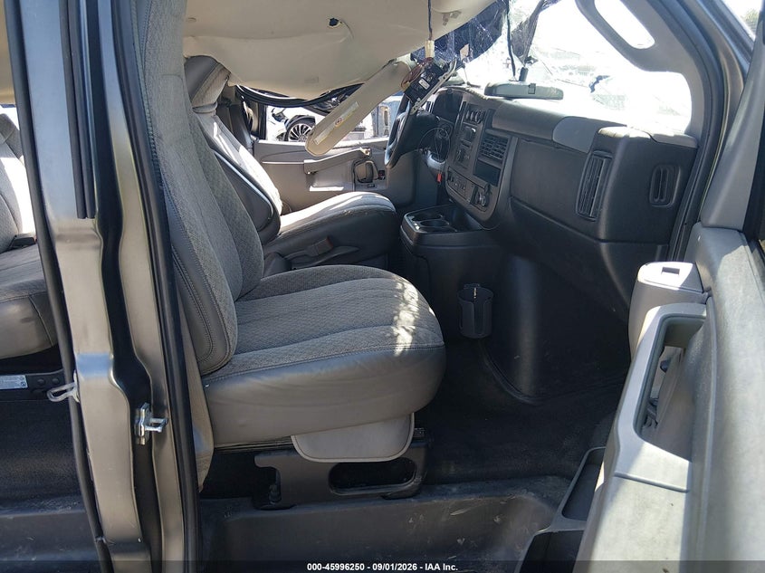 CHEVROLET EXPRESS 2500 2016 VIN 1GAWGFFG5G1252787