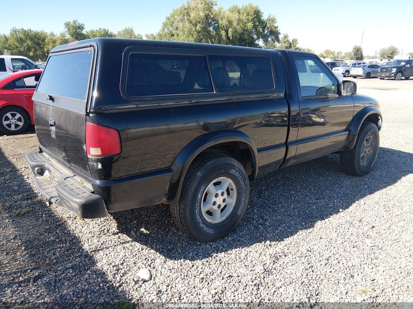 1999 CHEVROLET S-10 auction photo 4