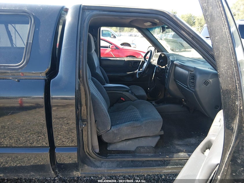1999 CHEVROLET S-10 auction photo 5