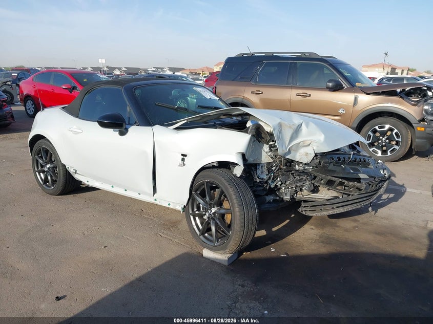 Vin: jm1ndac77g0110918, lot: 46495756, mazda mx-5 miata club 2016 img_1