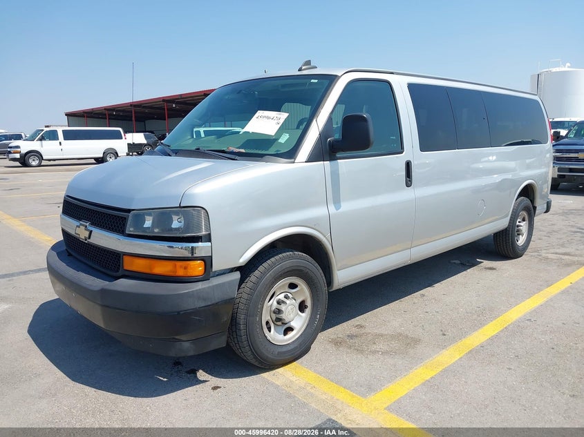 2019 CHEVROLET EXPRESS 3500 auction photo 2