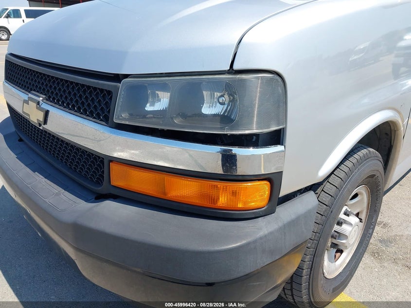2019 CHEVROLET EXPRESS 3500 auction photo 6