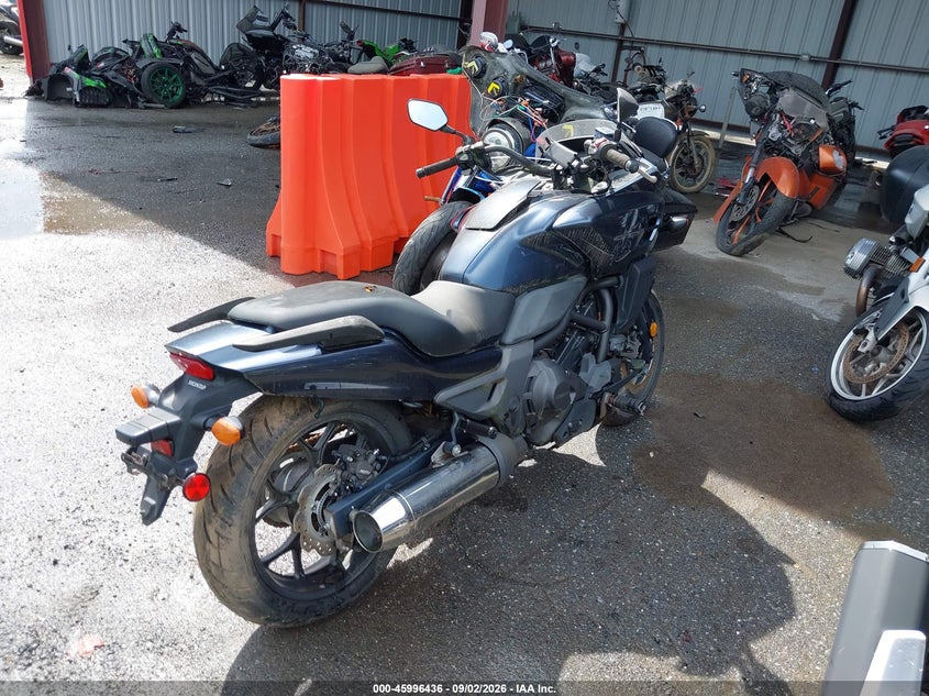 2015 HONDA CTX700 auction photo 4