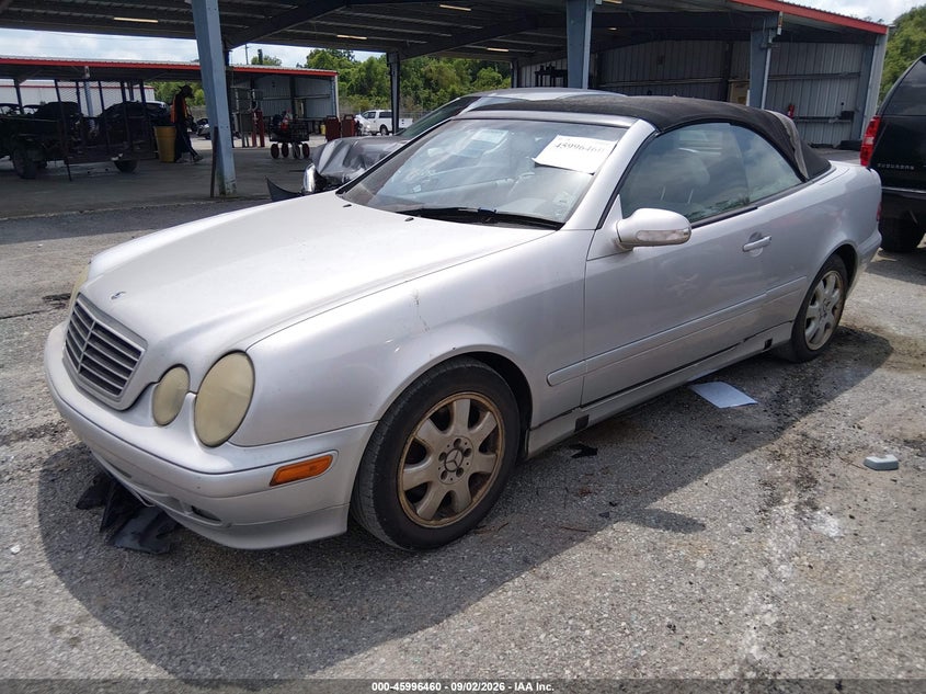 2002 MERCEDES-BENZ CLK 320 auction photo 2