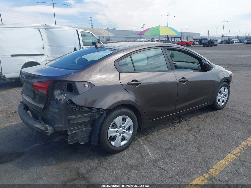 Vin: 3kpfk4a7xhe055923, lot: 46495808, kia forte lx 20174