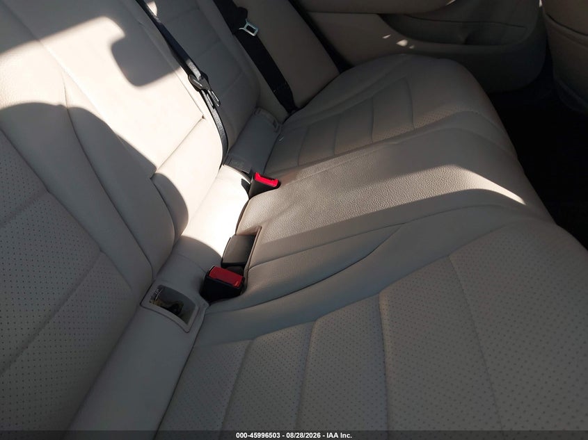 MERCEDES-BENZ C 300 2017 VIN 55SWF4KB7HU221394