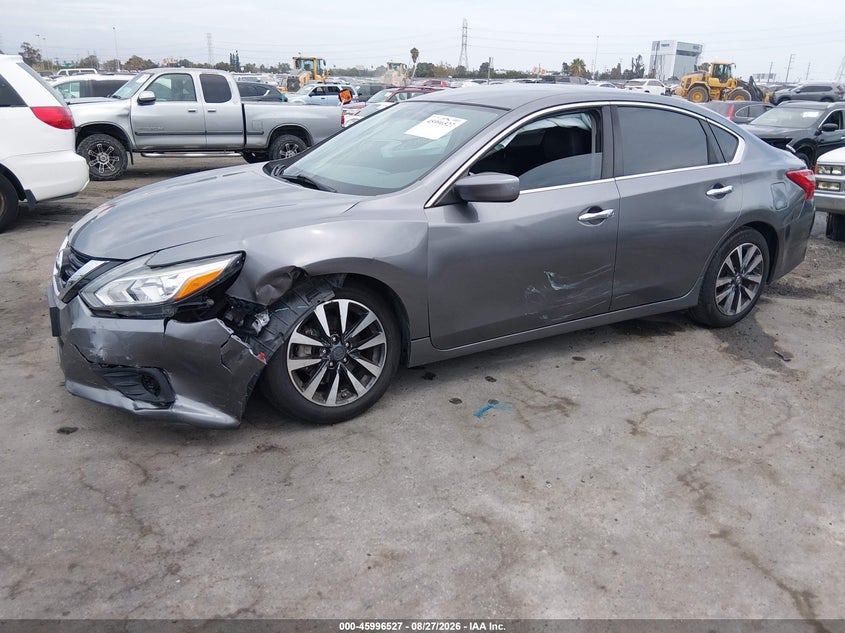 2017 Nissan Altima, Left Front, IAAI, VIN 1N4AL3AP4HC212702 — photo 2