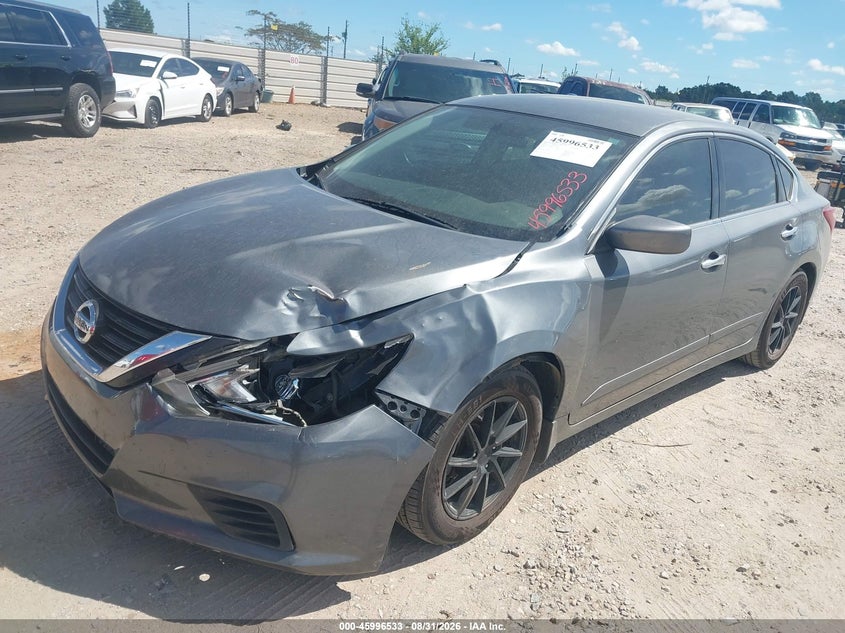 2018 Nissan Altima, Left Front, IAAI, VIN 1N4AL3AP1JC477759 — photo 2
