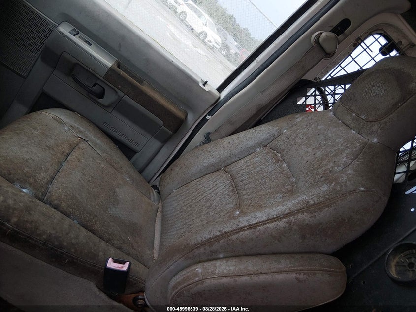 FORD E-150 2010 VIN 1FTNE1EW9ADA44051