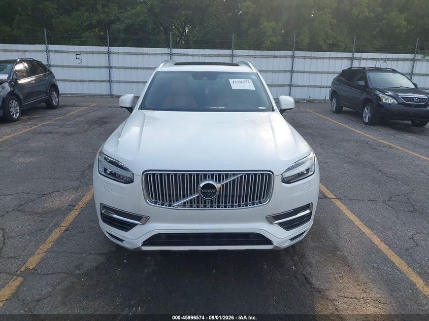 2016 VOLVO XC90 HYBRID T8 INSCRIPTION · Photo 12