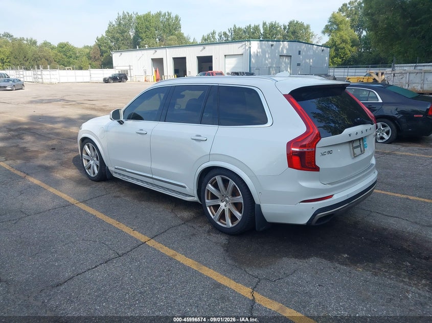 2016 VOLVO XC90 HYBRID T8 INSCRIPTION · Photo 3