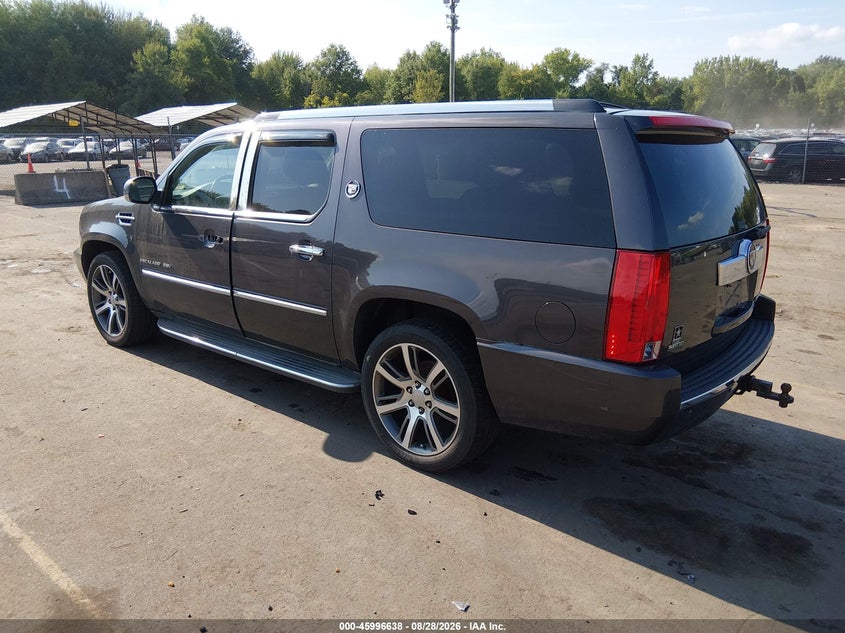 2011 CADILLAC ESCALADE ESV auction photo 3