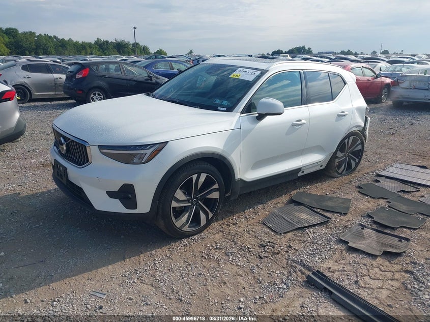 Vin: yv4l12ue0p2083632, lot: 46496063, volvo xc40 b5 plus bright theme 20232