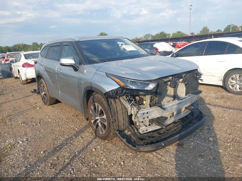 2022 Toyota Highlander Xle, Перед, IAAI, VIN 5TDGZRBH1NS585977