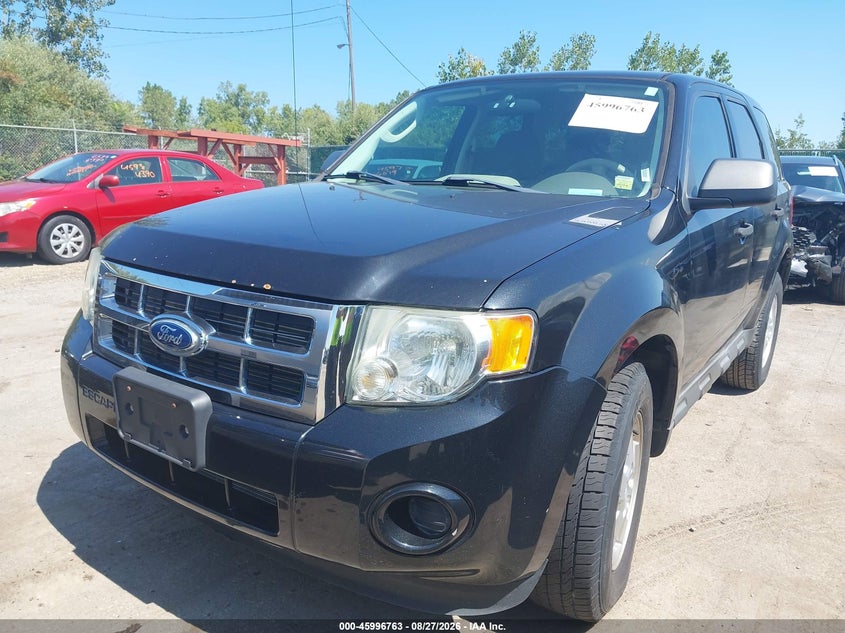 2011 FORD ESCAPE auction photo 2