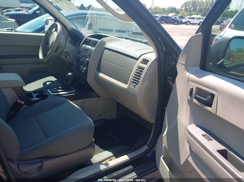 2011 FORD ESCAPE auction photo 5