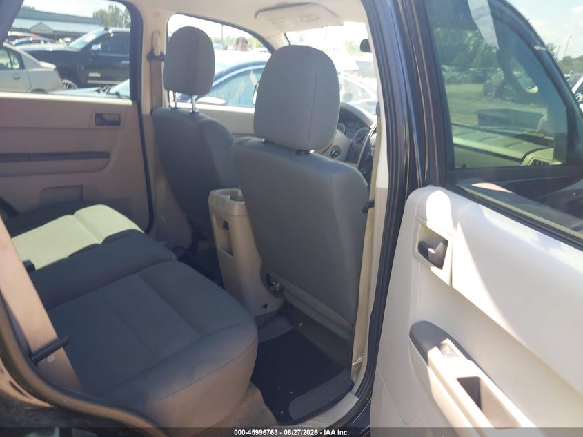 2011 FORD ESCAPE auction photo 8