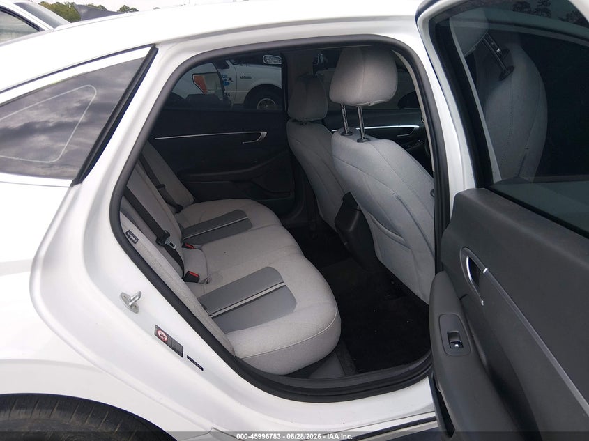 2021 HYUNDAI SONATA auction photo 8