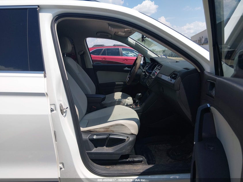 2018 VOLKSWAGEN TIGUAN auction photo 5