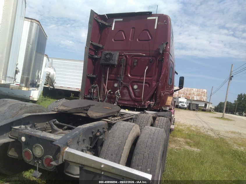 2021 FREIGHTLINER NEW CASCADIA 126 auction photo 3