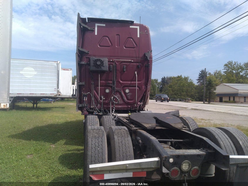 2021 FREIGHTLINER NEW CASCADIA 126 auction photo 4