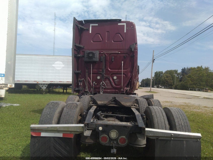2021 FREIGHTLINER NEW CASCADIA 126 auction photo 8