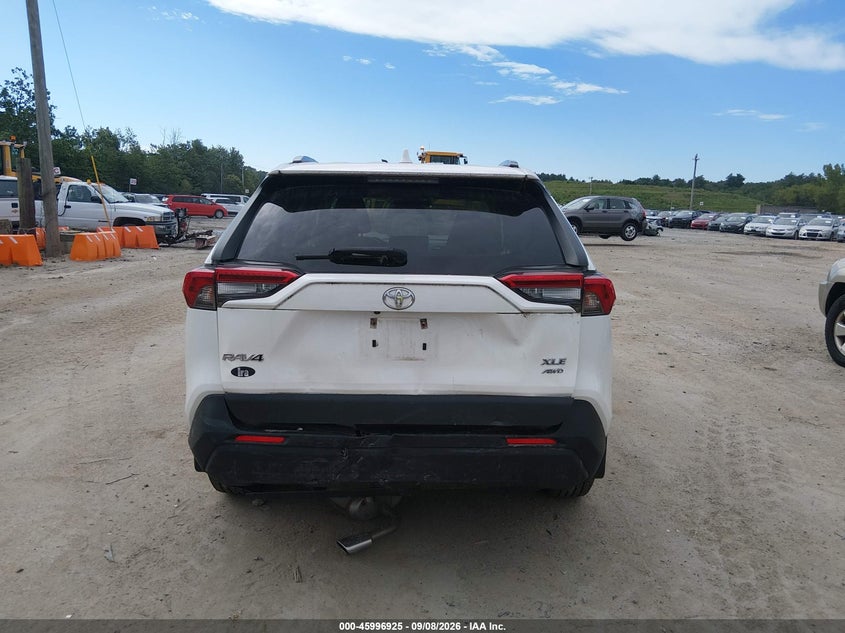 TOYOTA RAV4 - zdjęcie 16
