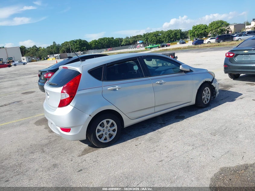 2013 HYUNDAI ACCENT auction photo 4