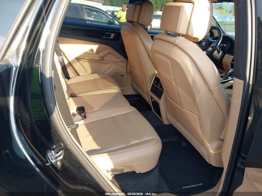 PORSCHE CAYENNE 2019 VIN WP1AA2AY1KDA04828