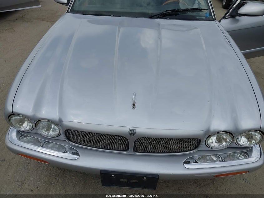 2001 JAGUAR XJR SEDAN 4.0L V-8 DOHC, SUPERCHARGER, PREMIUM , 370HP