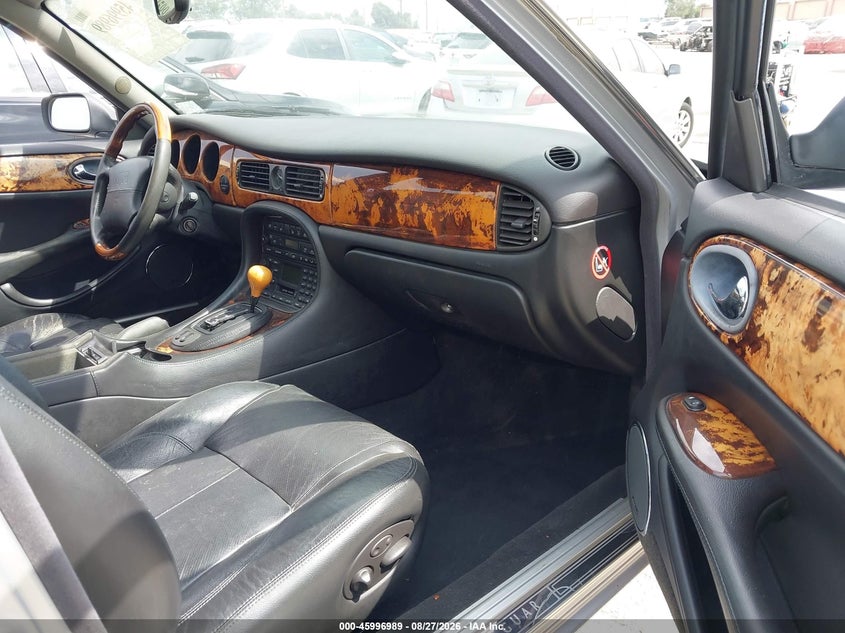 2001 JAGUAR XJR SEDAN 4.0L V-8 DOHC, SUPERCHARGER, PREMIUM , 370HP