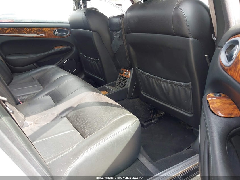 2001 JAGUAR XJR SEDAN 4.0L V-8 DOHC, SUPERCHARGER, PREMIUM , 370HP