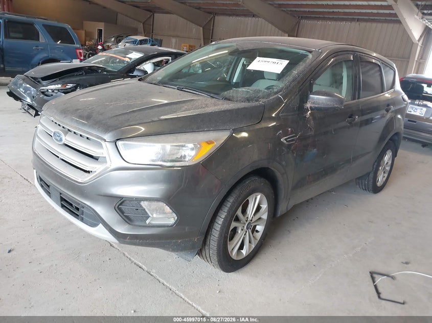 Vin: 1fmcu0gd7kua38147, lot: 46496360, ford escape se 20192
