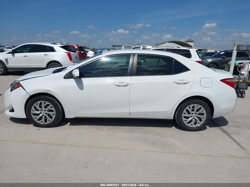 TOYOTA COROLLA - zdjęcie 14