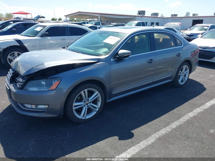 2012 Volkswagen Passat, Front End, IAAI, VIN 1VWCN7A33CC082242 — photo 2