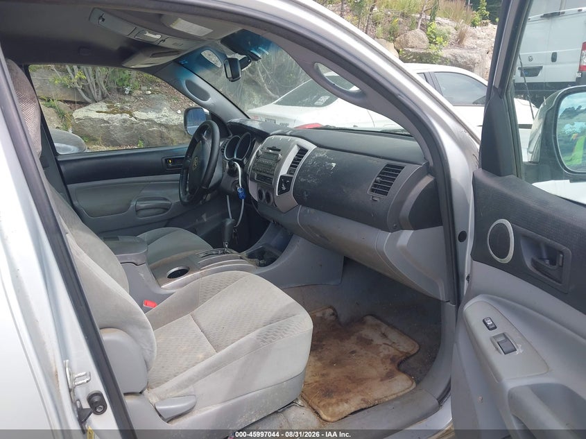 2010 TOYOTA TACOMA auction photo 5